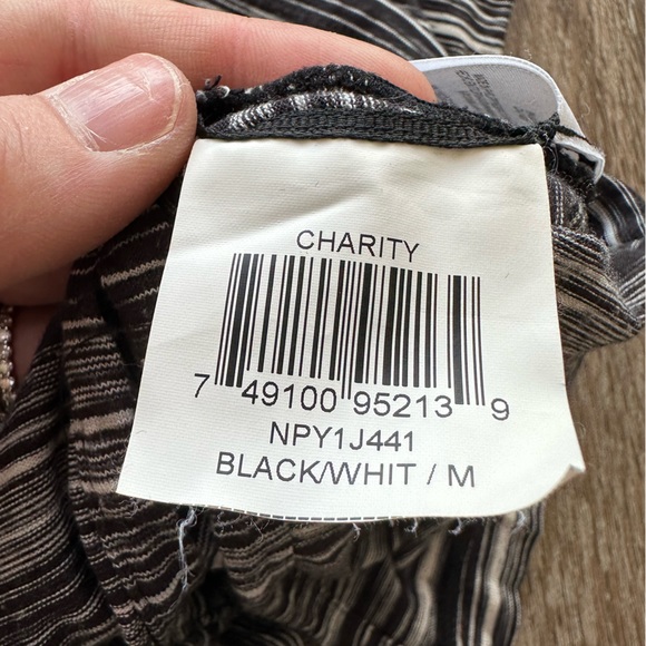 BCBGMAXAZRIA “charity” top - size Medium - Picture 4 of 4